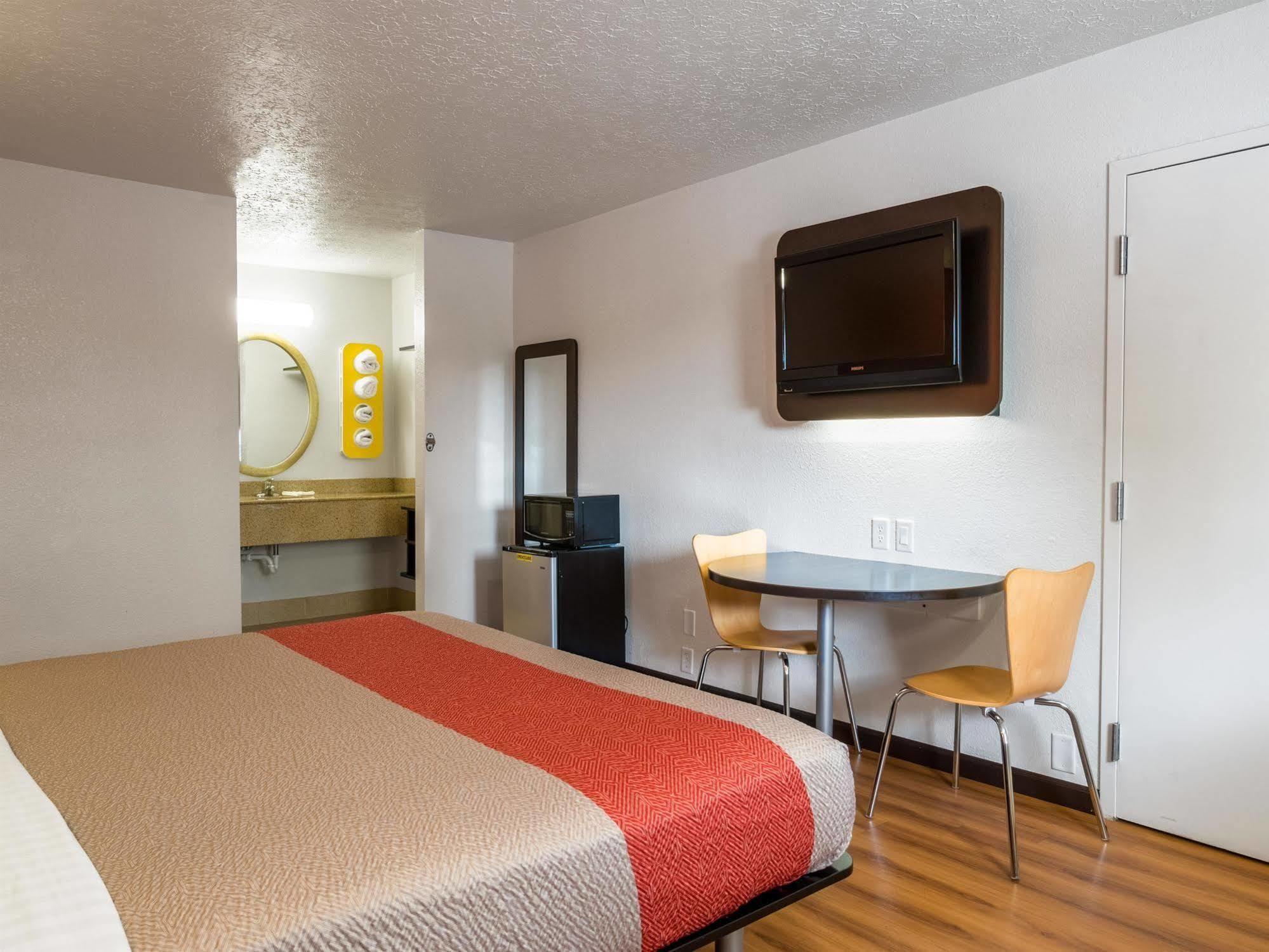 Hotel 6-columbus, Oh - Osu 2*